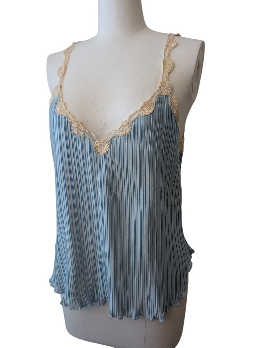 La Perla Vintage Lace Trimmed Pleat Camisole - Picture 2 of 13